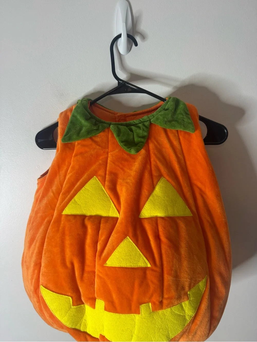 Pottery Bark Kids Glow-in-the-Dark Pumpkin Halloween Costume 4-6 - Picture 3 of 9